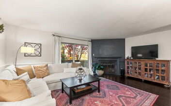 10 English Run Cir in Sparks Glencoe, MD - Building Photo - Building Photo