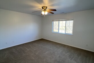 6200 Radiance Blvd E in Fife, WA - Building Photo - Building Photo