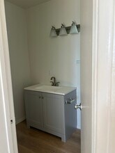 6214 Holly Mont Dr in Los Angeles, CA - Building Photo - Building Photo