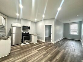 31 Thorne St in Jersey City, NJ - Building Photo