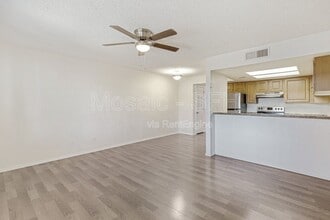 3810 N Maryvale Pkwy in Phoenix, AZ - Building Photo - Building Photo