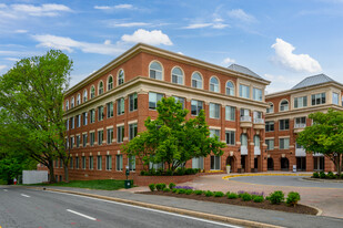 Towngate North in Alexandria, VA - Building Photo