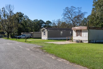 2654 Halls Mill Rd in Mobile, AL - Building Photo - Building Photo