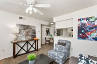 Madison Pointe in College Station, TX - Building Photo - Building Photo