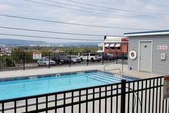 The View at Mission Ridge in Chattanooga, TN - Foto de edificio - Building Photo