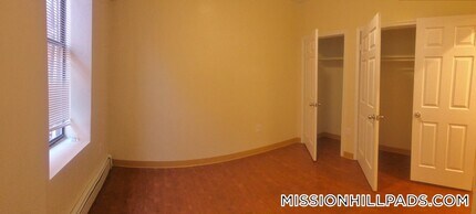 13 Ruggles St in Boston, MA - Foto de edificio - Building Photo