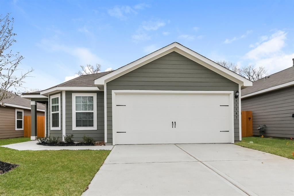 21167 Titian Dr. in Magnolia, TX - Foto de edificio