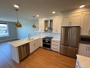 99 Foundry Pl in Portsmouth, NH - Foto de edificio - Building Photo