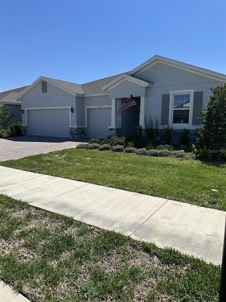 property at 4970 NW 39th Lp