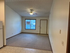 1225 Sequoia Ct, Unit B in Tipp City, OH - Building Photo - Building Photo