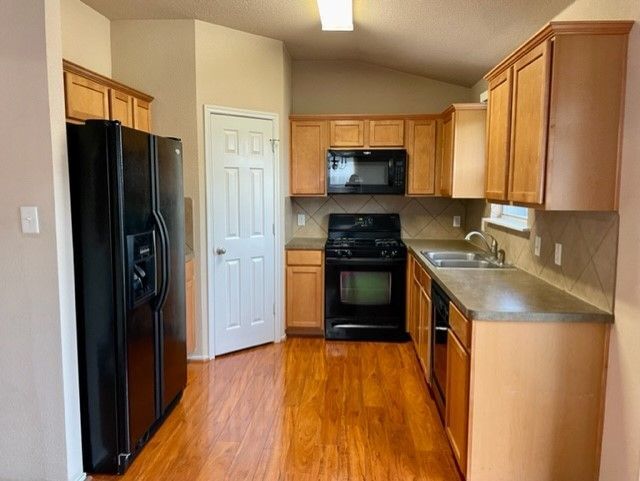 914 Whitewing Ln in College Station, TX - Building Photo - Building Photo