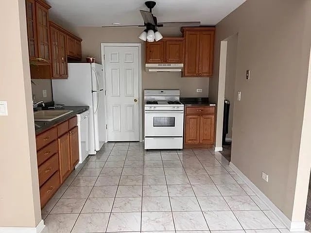 1544 Williamsburg Dr in Schaumburg, IL - Building Photo - Building Photo