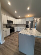 2615 Parkers Mdw Ln in Knoxville, TN - Foto de edificio - Building Photo