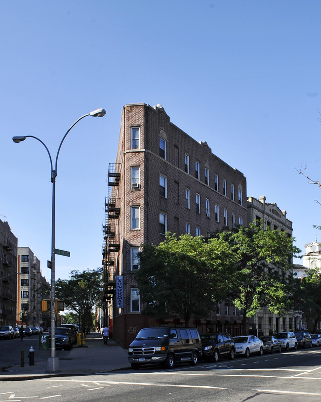 1820 Grand Concourse in Bronx, NY - Building Photo - Building Photo