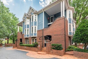 237 New Bern Pl in Raleigh, NC - Building Photo