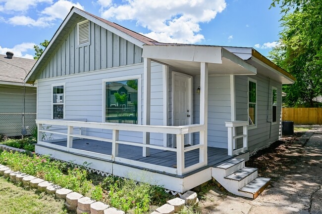 4714 Nichols St in Houston, TX - Building Photo - Building Photo