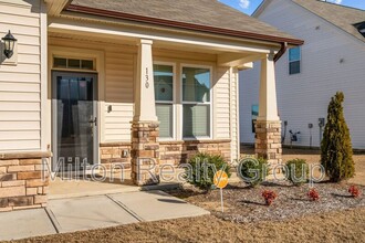 130 Hay Fld Dr in Lillington, NC - Building Photo - Building Photo