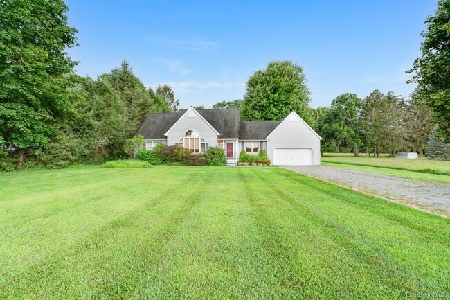 66 Mulberry St in Rhinebeck, NY - Building Photo - Building Photo