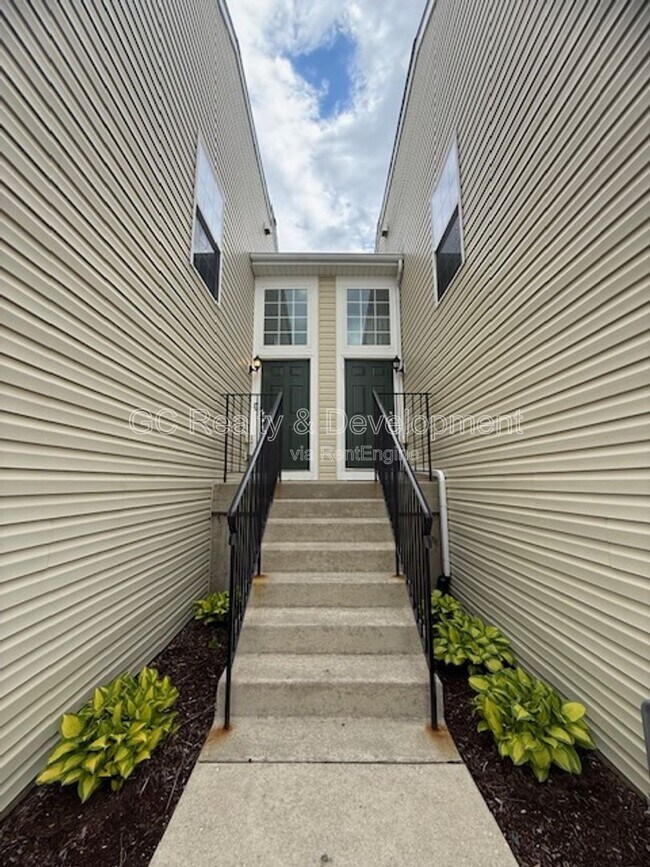 1064 Turin Dr in Hampshire, IL - Building Photo - Building Photo