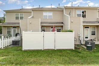 137 Licorice Dr in Apex, NC - Building Photo - Building Photo