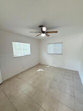 315 NW 32nd St in Oakland Park, FL - Building Photo - Building Photo