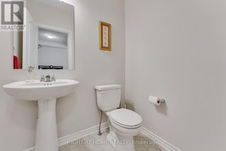 715 Derreen Ave in Ottawa, ON - Building Photo - Building Photo