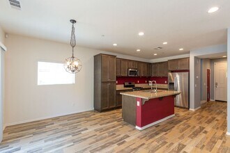 35317 White Camarillo Ln in Fallbrook, CA - Building Photo - Building Photo