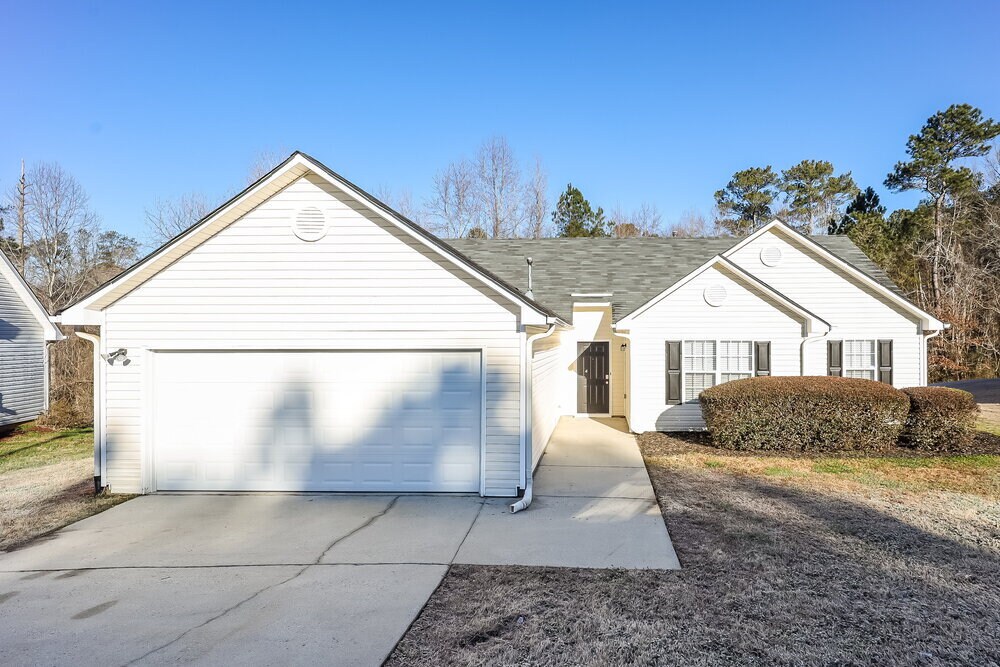 10808 Knotty Pine Pl in Hampton, GA - Building Photo