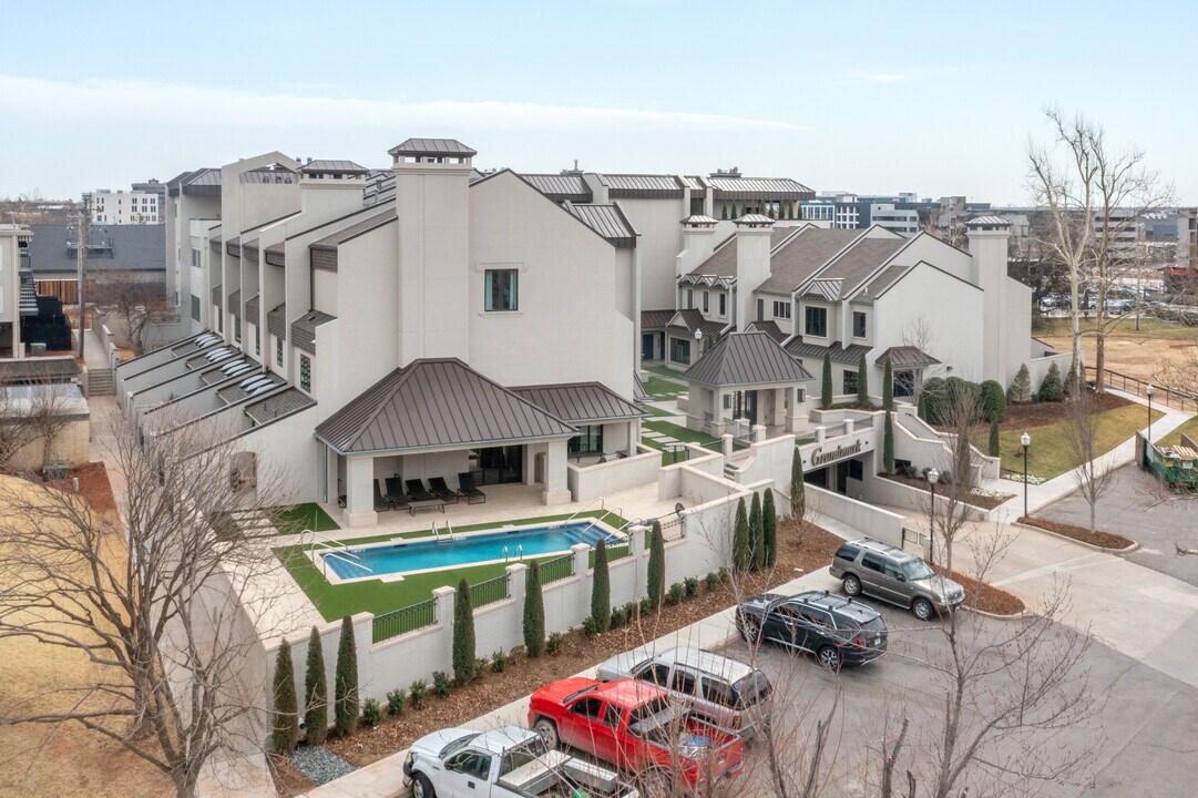 6435 Grandmark Dr in Nichols Hills, OK - Building Photo