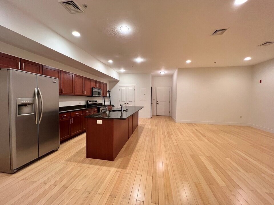 9 Gardner St in Boston, MA - Building Photo