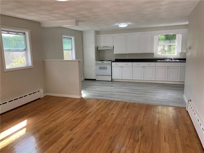 15 Virginia Ave in West Warwick, RI - Building Photo - Building Photo