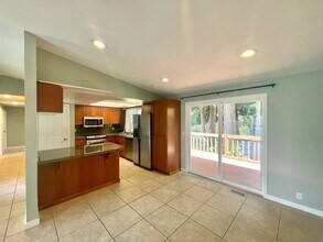 11212 NE 91st St in Kirkland, WA - Building Photo - Building Photo