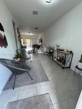 466 NE 5th St in Florida City, FL - Building Photo - Building Photo