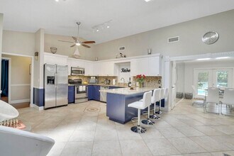 166 Old Country Rd S in Wellington, FL - Building Photo - Building Photo
