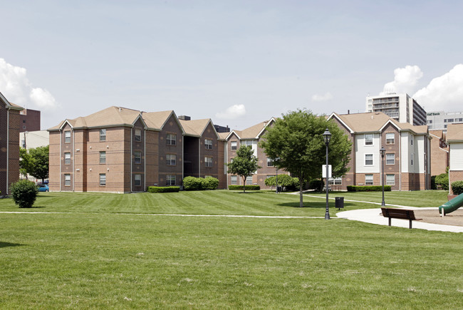 The Court At Washington Square in Harrisburg, PA - Building Photo - Building Photo