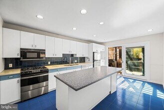 438 Spruce St in Philadelphia, PA - Building Photo - Building Photo