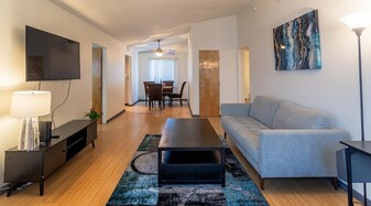 1466 S Canfield Ave, Unit 4 Apartments