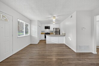 81 La Fresa Ct, Unit 1 in Sacramento, CA - Building Photo - Building Photo