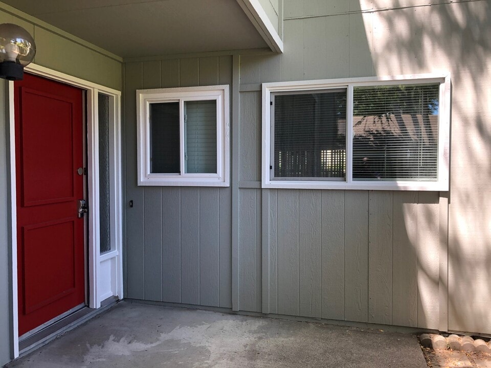 5125 Willowview Ct in Pleasanton, CA - Foto de edificio