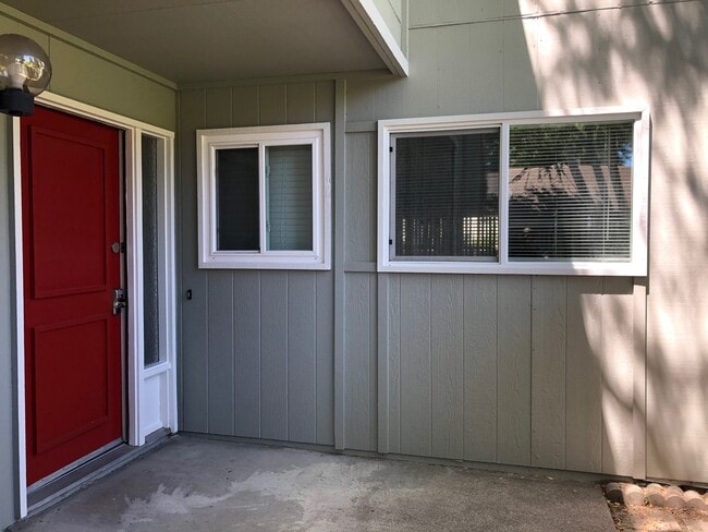 property at 5125 Willowview Ct