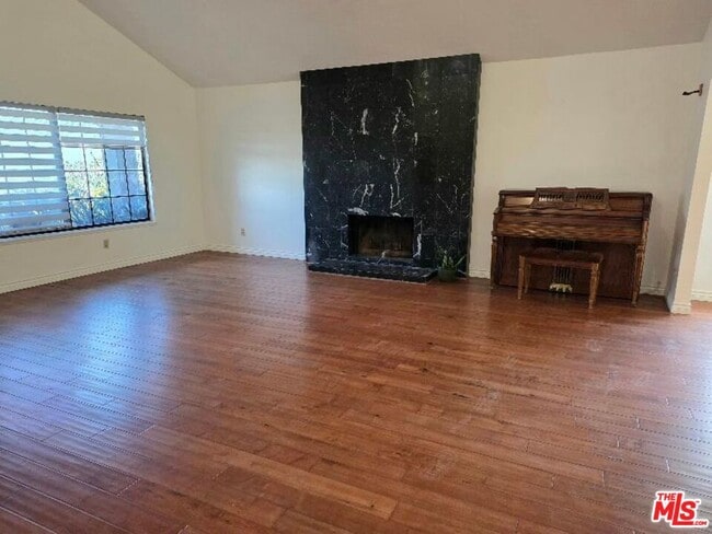 1781 Benton Wy in Los Angeles, CA - Building Photo - Building Photo