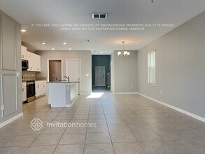 11908 MIracle Mile Dr in Riverview, FL - Building Photo - Building Photo
