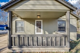 2117 S St Francis Ave in Wichita, KS - Building Photo - Building Photo