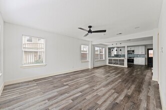 2105 Sheridan St in Houston, TX - Building Photo - Building Photo