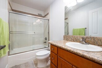 8509 Villa La Jolla Dr in San Diego, CA - Building Photo - Building Photo