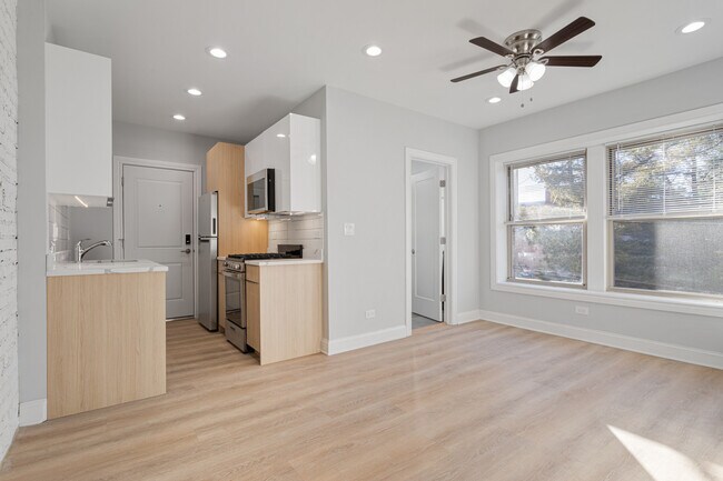 1631 W Chase Ave in Chicago, IL - Building Photo - Building Photo