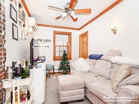 61 Anderson St, Unit 6 in Boston, MA - Building Photo