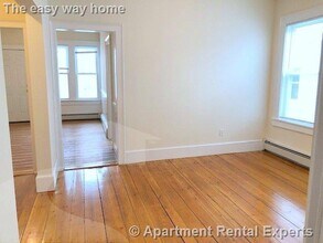385 Columbia St in Cambridge, MA - Building Photo - Building Photo