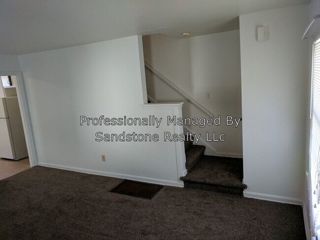4027 Gary Ave-Unit -4027 in Lorain, OH - Building Photo - Building Photo