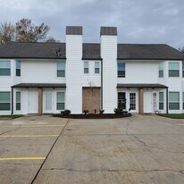 11823 Morgan Hill Ct, Unit Unit D in Baton Rouge, LA - Building Photo